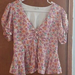 Lily Star size large v neck floral blouse